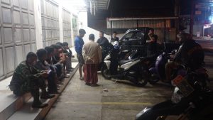 Anggota Koramil 0102/Cadasari bersama RPM Bubarkan Balap Liar di Jalan Amd Lintas Timur