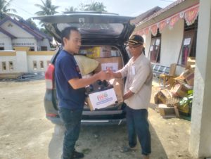 IWO Muratara Salurkan Pakaian Layak Pakai ke Korban Banjir Bandang