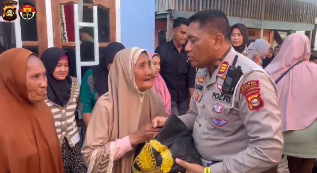 Polisi Hadir untuk Rakyat, Bedah Rumah dan Bantuan Sosial Sentuh Warga Muratara